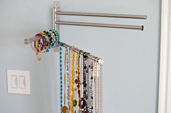 Keeping things in the closet: Hanger for jewelry