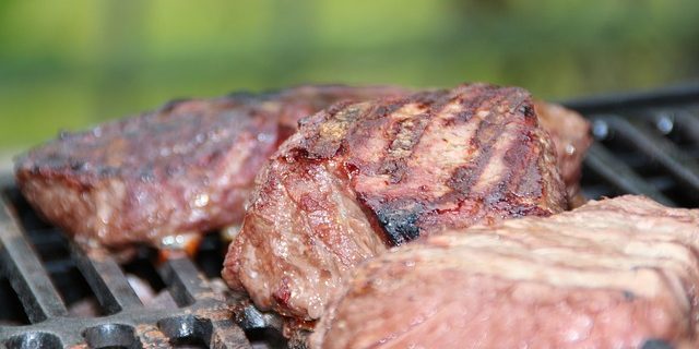 Recipes for the grill: Beef steak marinated in soy sauce and ketchup